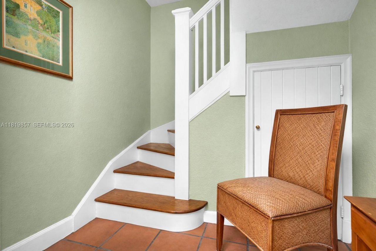 2050 Alton Rd, Miami Beach, FL 33140 Photo