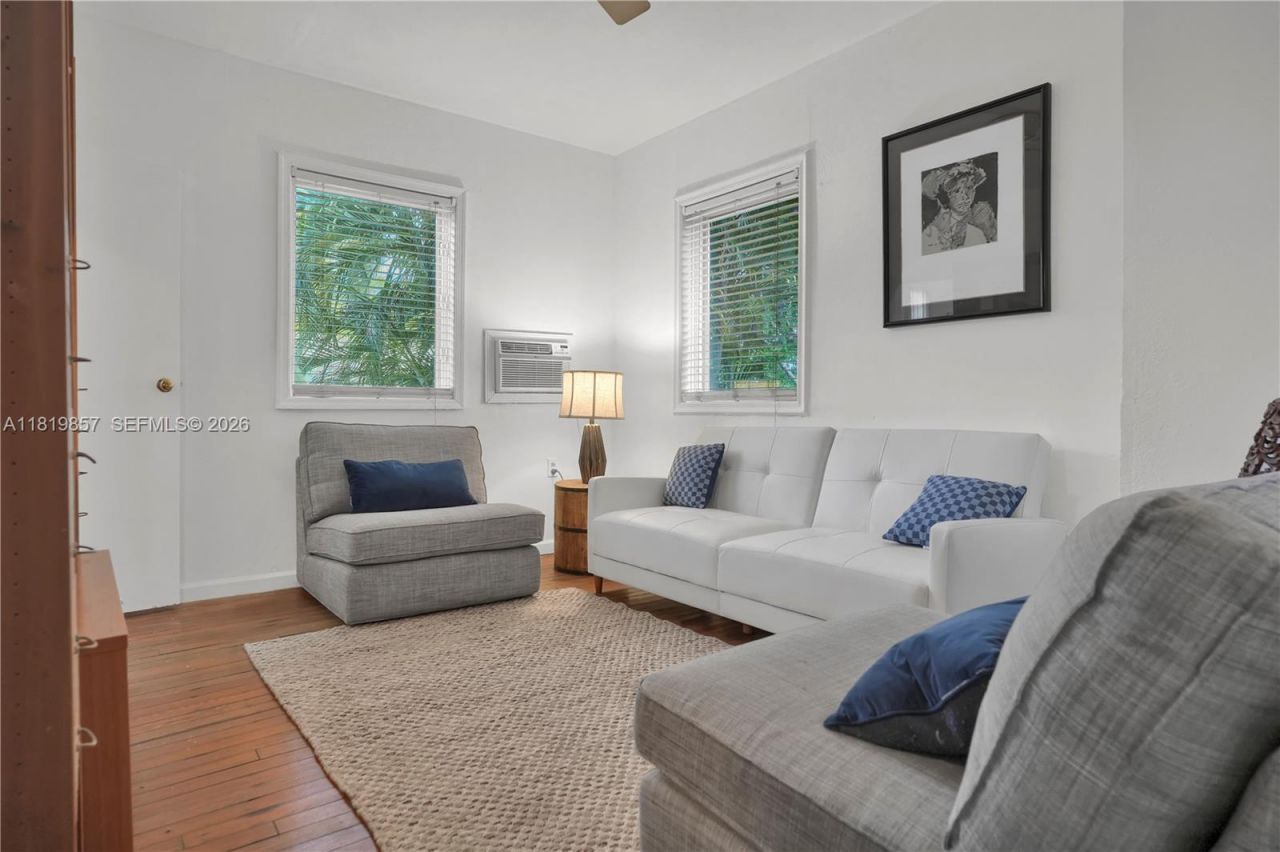 2050 Alton Rd, Miami Beach, FL 33140 Photo