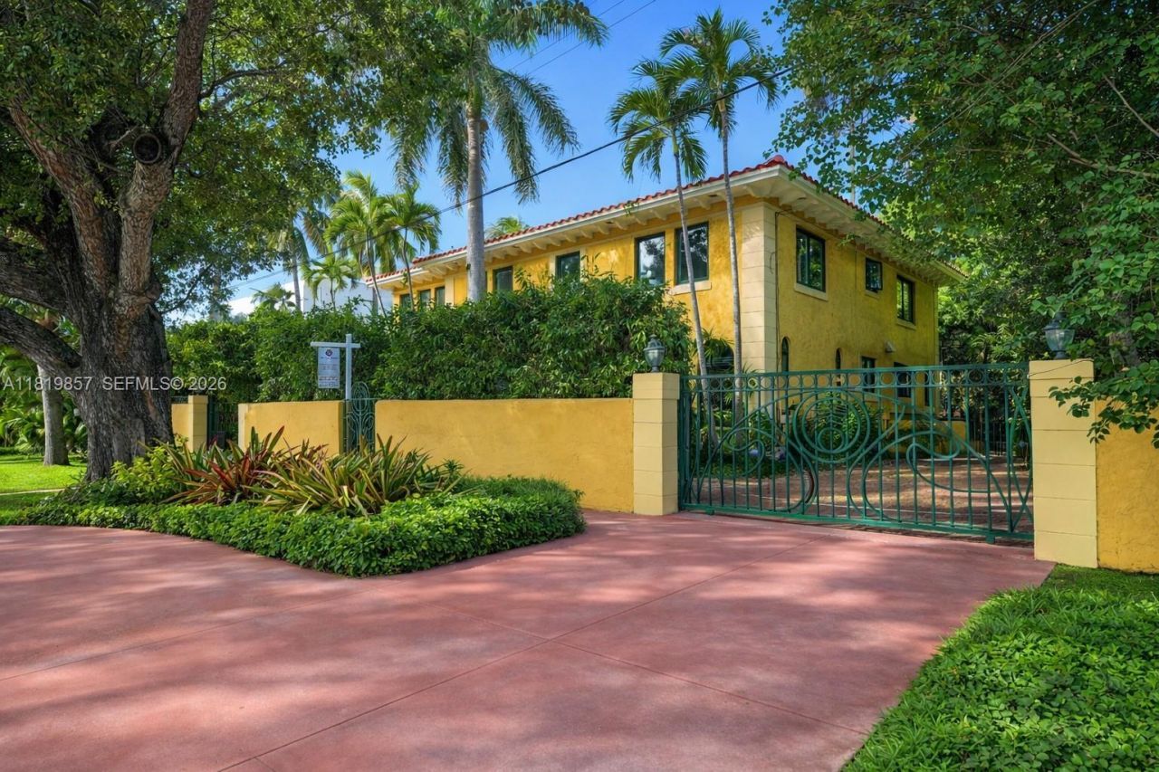 2050 Alton Rd, Miami Beach, FL 33140 Photo