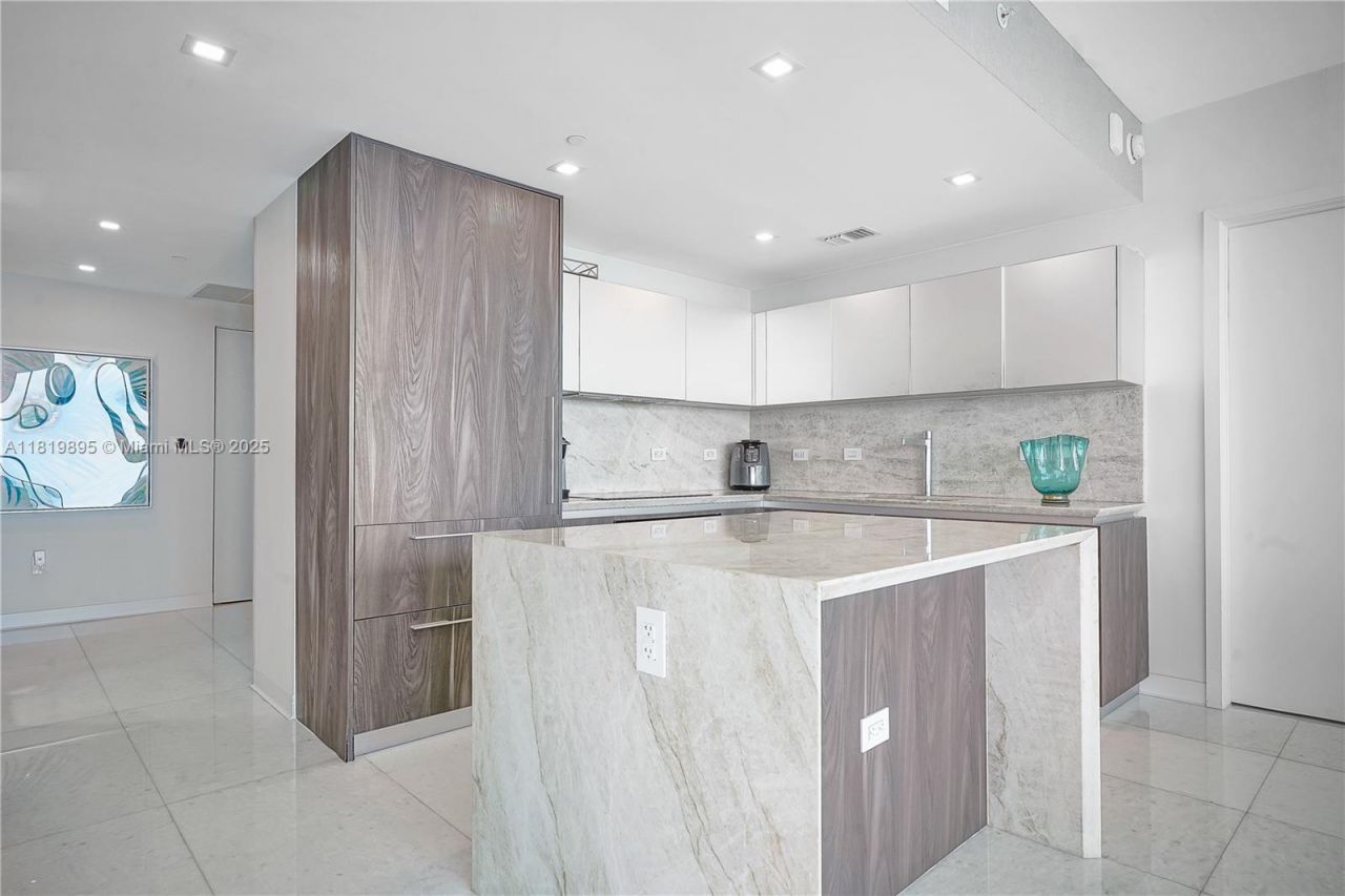 3131 NE 7th Ave, Unit 1901, Miami, FL 33137 Photo