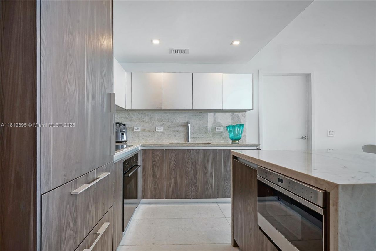 3131 NE 7th Ave, Unit 1901, Miami, FL 33137 Photo