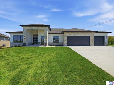 4940 S 89th Street, Lincoln, NE 68526