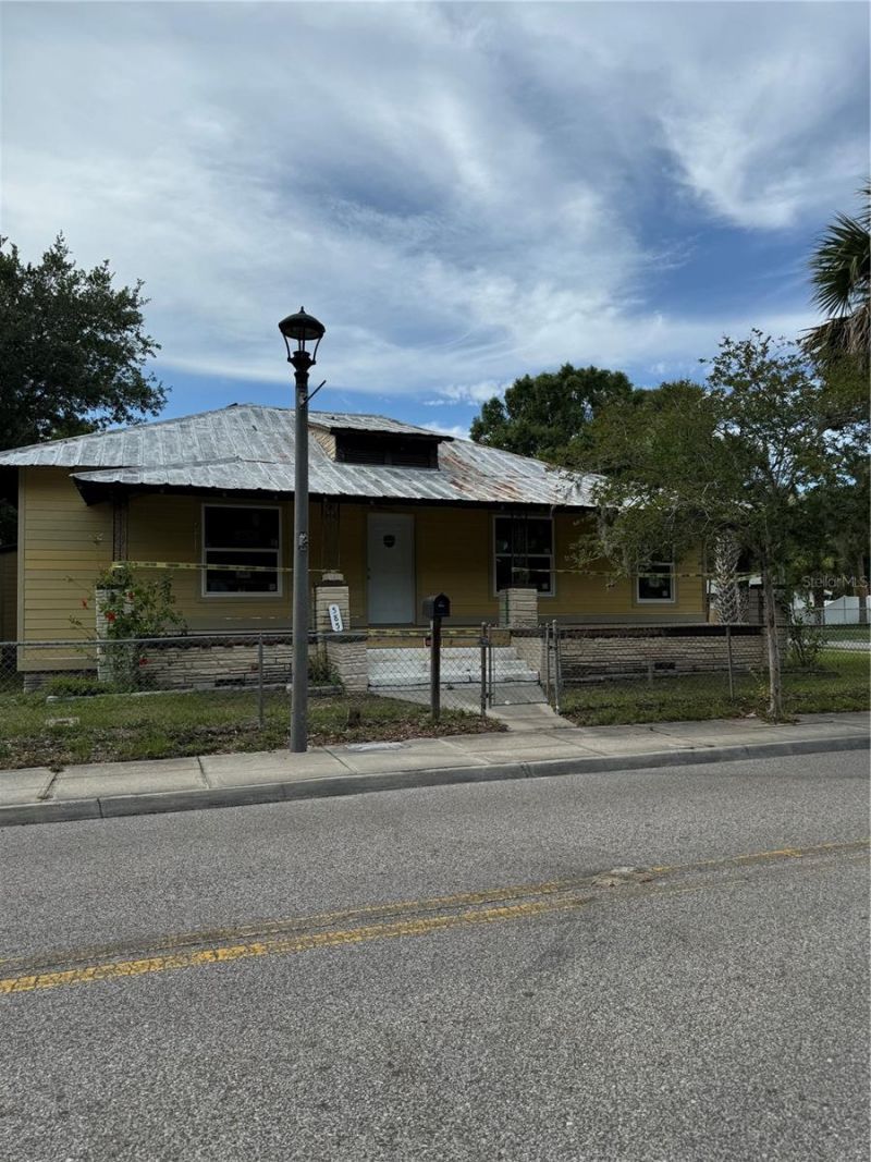 585 Washington Street, New Smyrna Beach, FL 32168 Photo