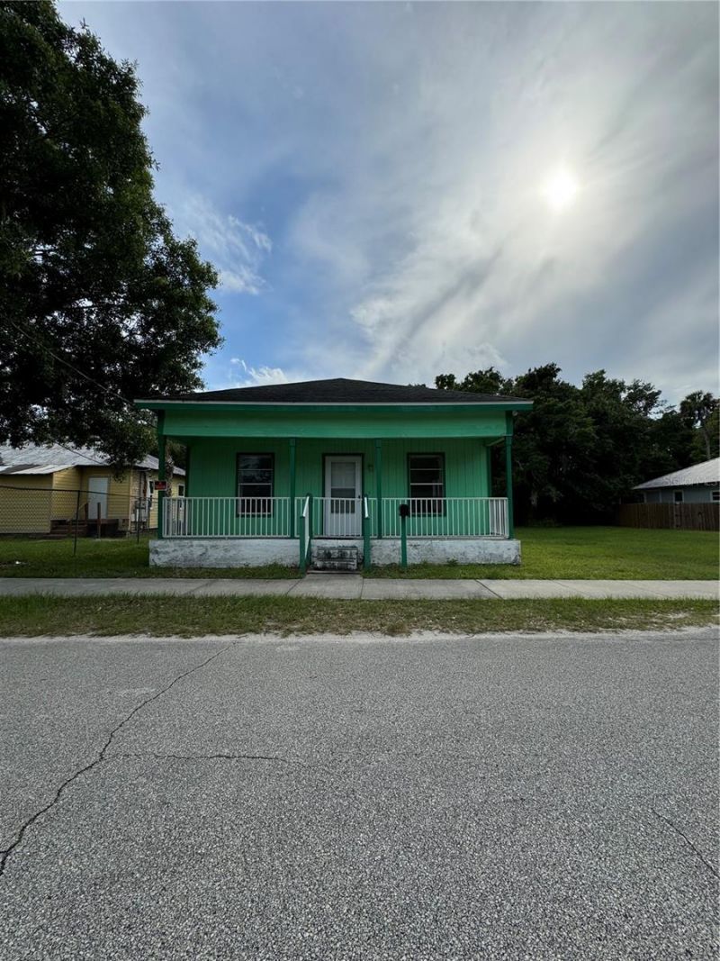 585 Washington Street, New Smyrna Beach, FL 32168 Photo