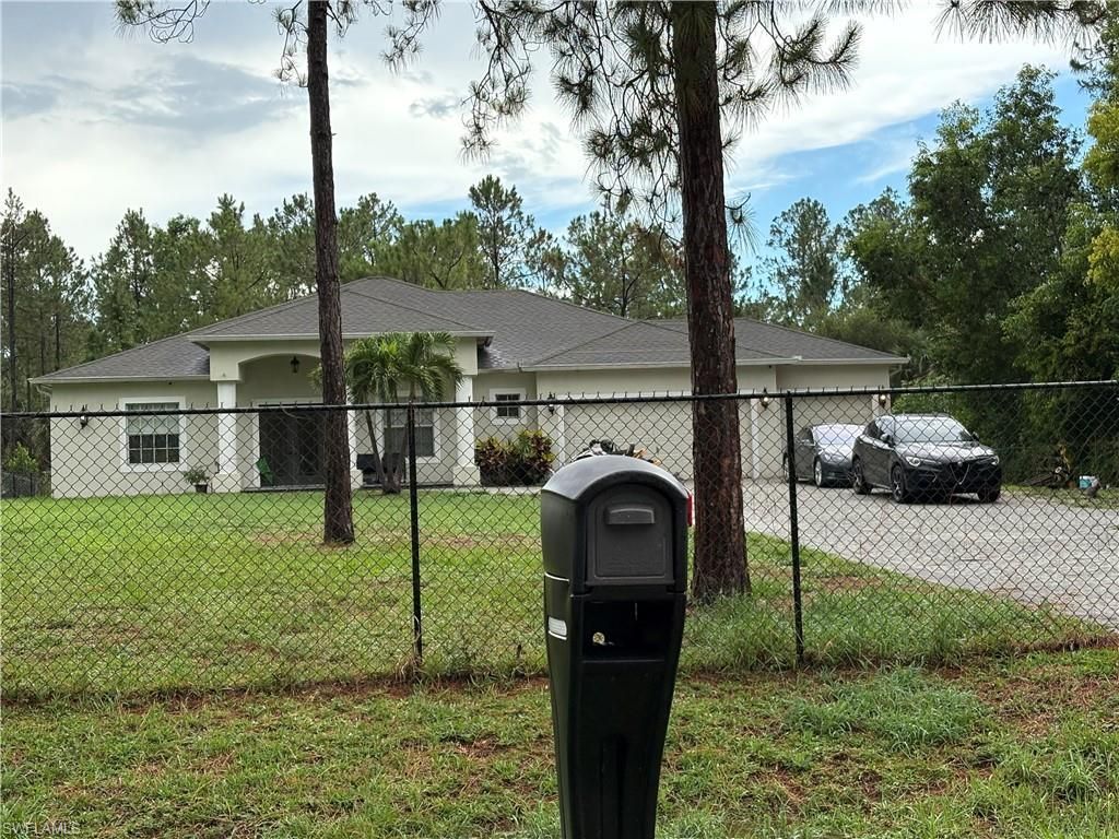 110 16th Ave Ne, Naples, FL 34120 Photo