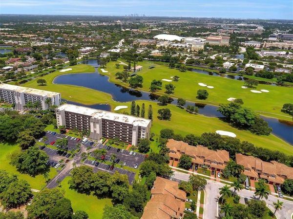 3150 W Rolling Hills Cir, Unit 209, Davie, FL 33328