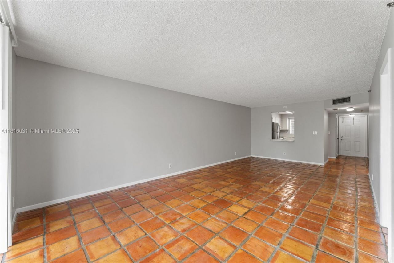 3150 W Rolling Hills Cir, Unit 209, Davie, FL 33328 Photo