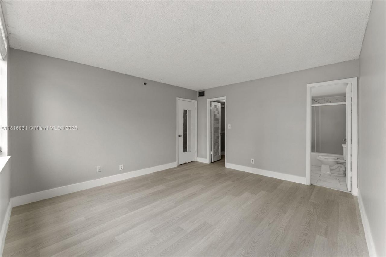 3150 W Rolling Hills Cir, Unit 209, Davie, FL 33328 Photo