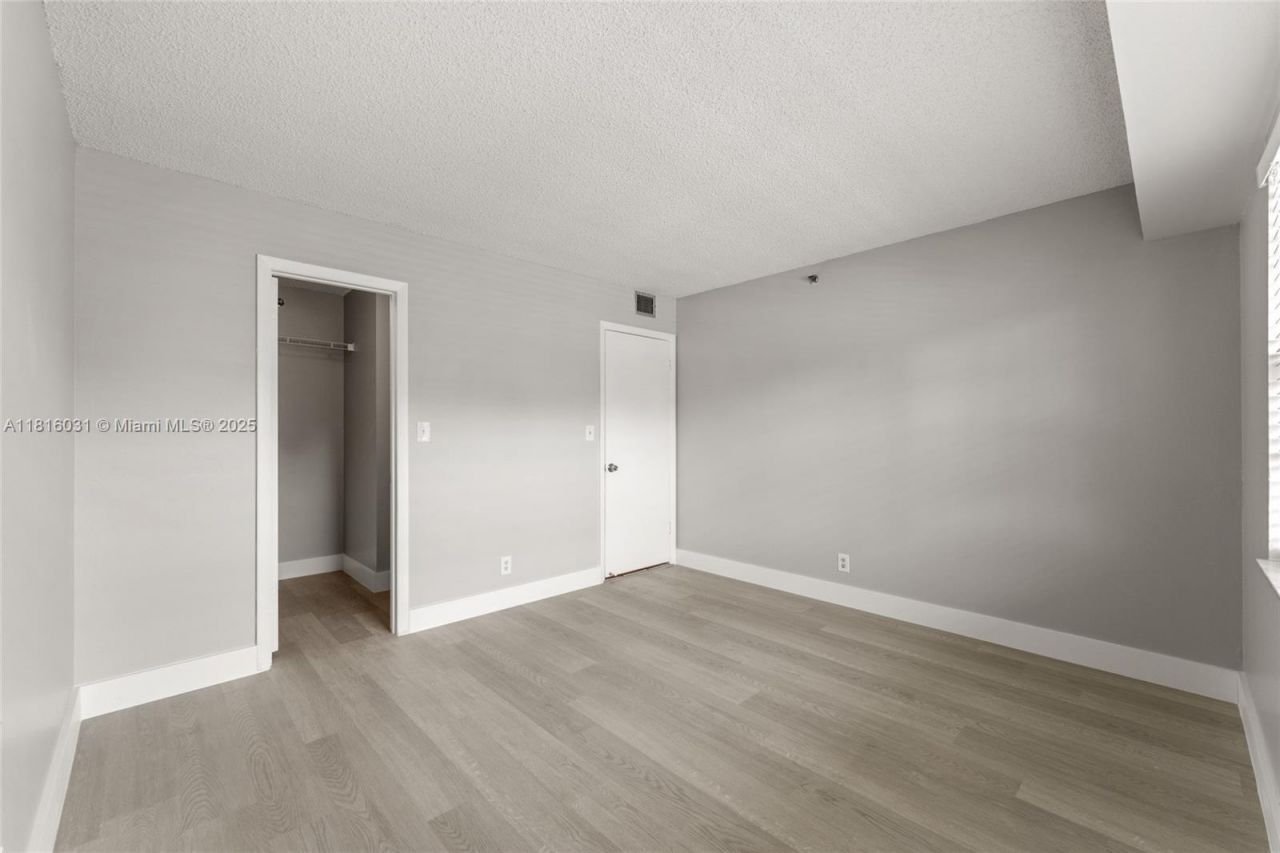 3150 W Rolling Hills Cir, Unit 209, Davie, FL 33328 Photo