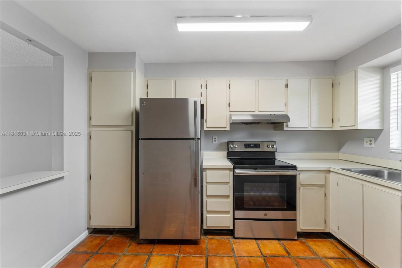 3150 W Rolling Hills Cir, Unit 209, Davie, FL 33328 Photo