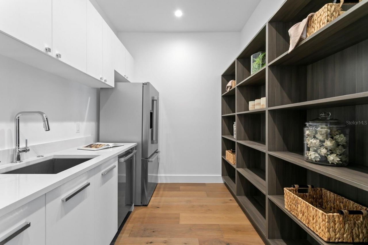 2087 Michigan Avenue Ne, Saint Petersburg, FL 33703 Photo