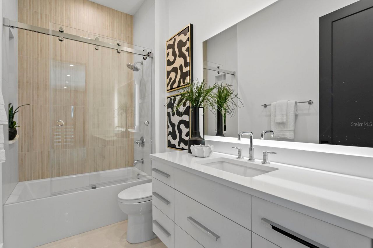 2087 Michigan Avenue Ne, Saint Petersburg, FL 33703 Photo