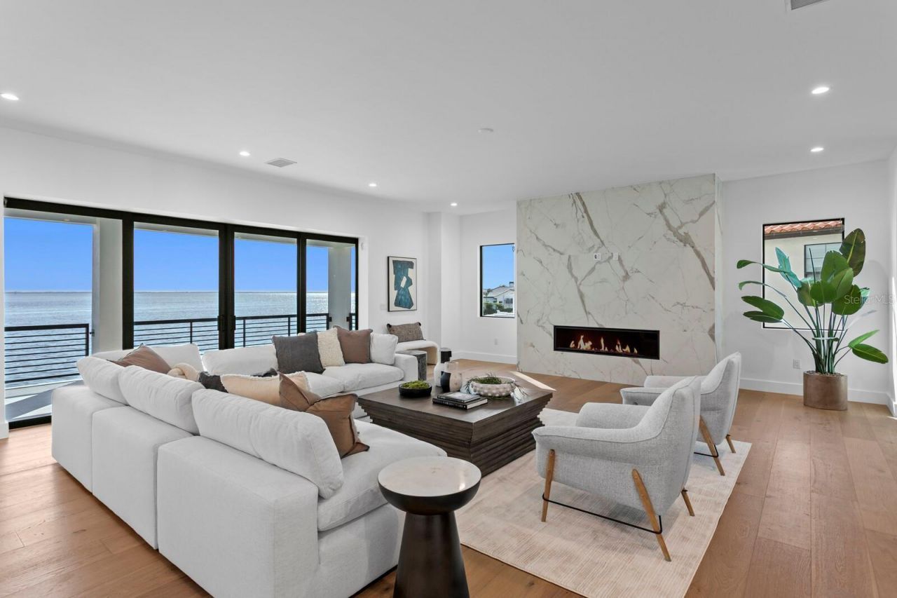 2087 Michigan Avenue Ne, Saint Petersburg, FL 33703 Photo