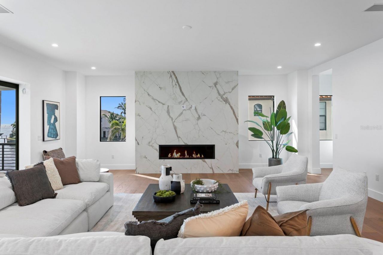 2087 Michigan Avenue Ne, Saint Petersburg, FL 33703 Photo