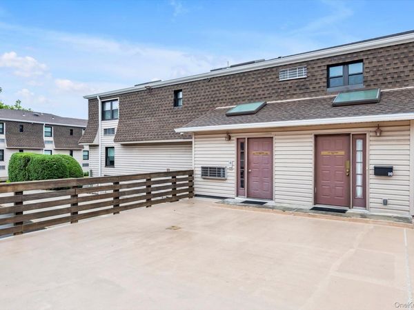 1337 Broadway, Unit D20, Hewlett, NY 11557