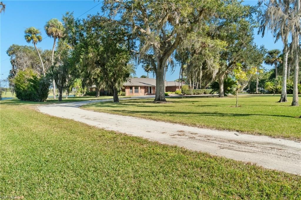 639 Rope Bend Dr, Labelle, FL 33935 Photo