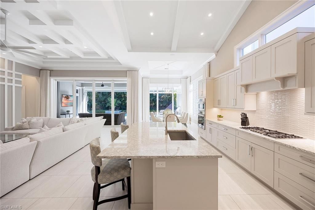 6818 Mangrove Ave, Naples, FL 34109 Photo