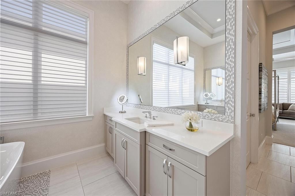 6818 Mangrove Ave, Naples, FL 34109 Photo