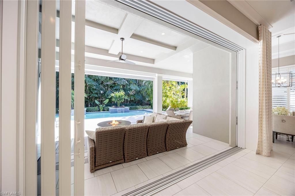 6818 Mangrove Ave, Naples, FL 34109 Photo
