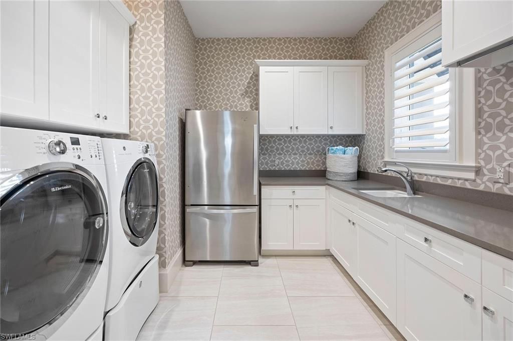 6818 Mangrove Ave, Naples, FL 34109 Photo