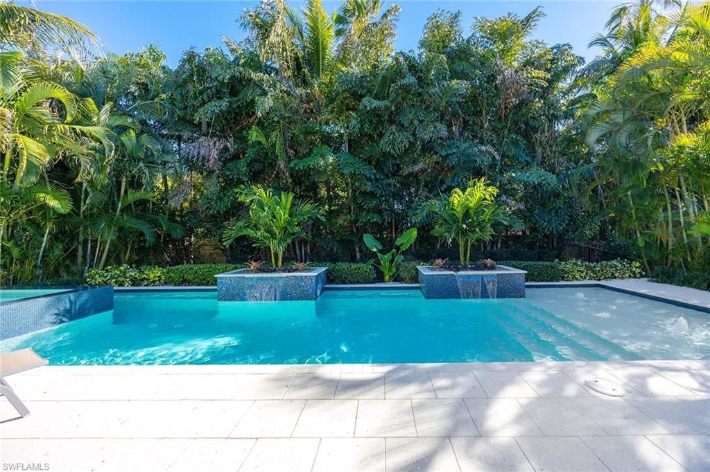6818 Mangrove Ave, Naples, FL 34109 Photo