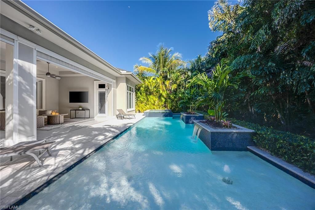 6818 Mangrove Ave, Naples, FL 34109 Photo