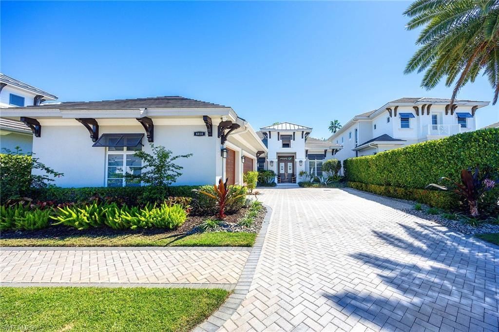 6818 Mangrove Ave, Naples, FL 34109 Photo