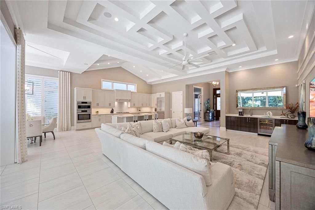 6818 Mangrove Ave, Naples, FL 34109 Photo