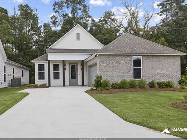 25287 Burlington Dr, Denham Springs, LA 70726