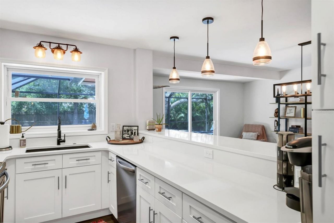 2141 Hyde Park Street, Sarasota, FL 34239 Photo