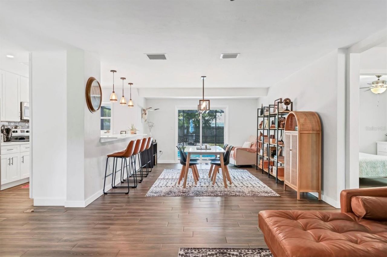 2141 Hyde Park Street, Sarasota, FL 34239 Photo