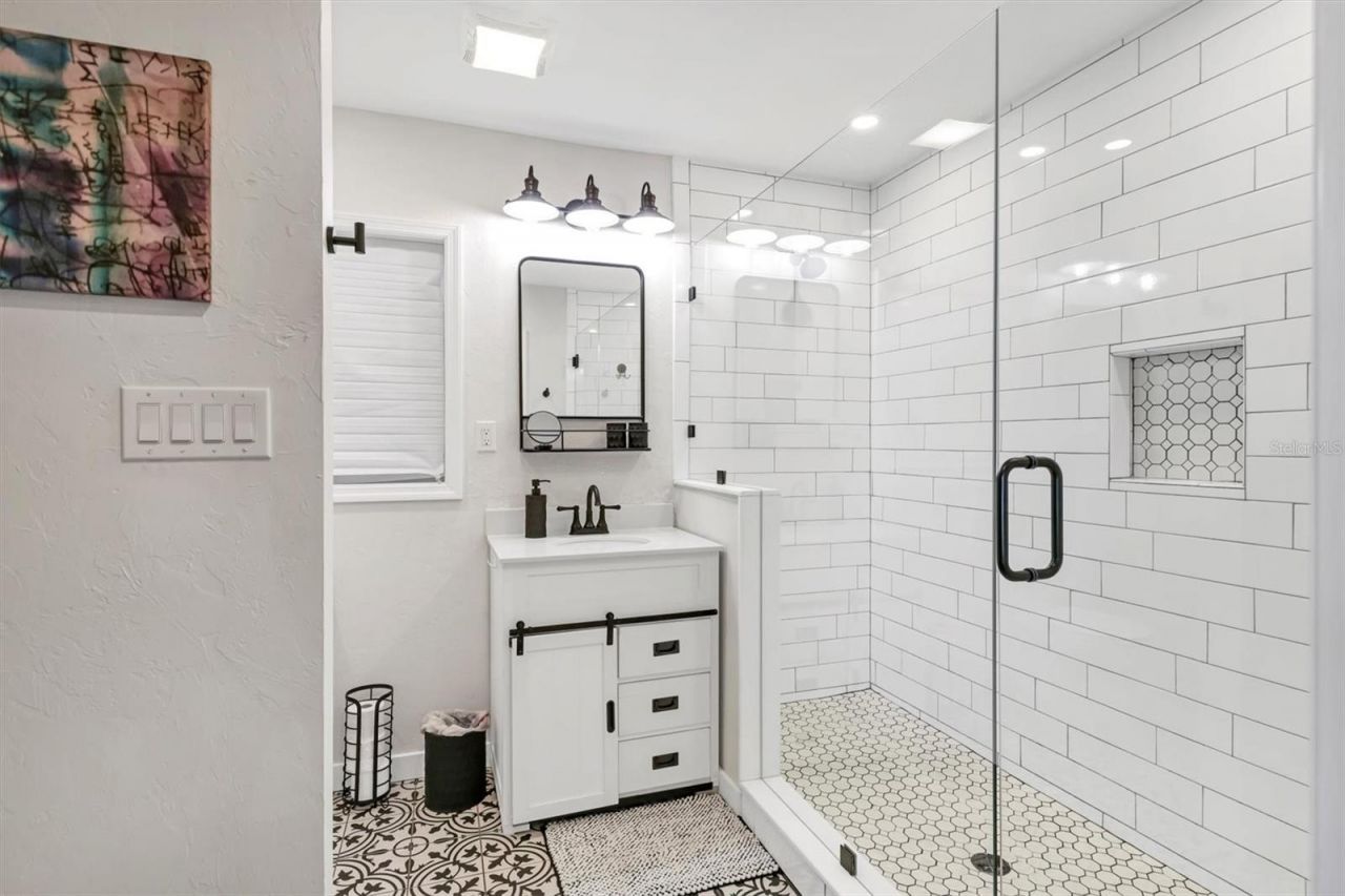 2141 Hyde Park Street, Sarasota, FL 34239 Photo