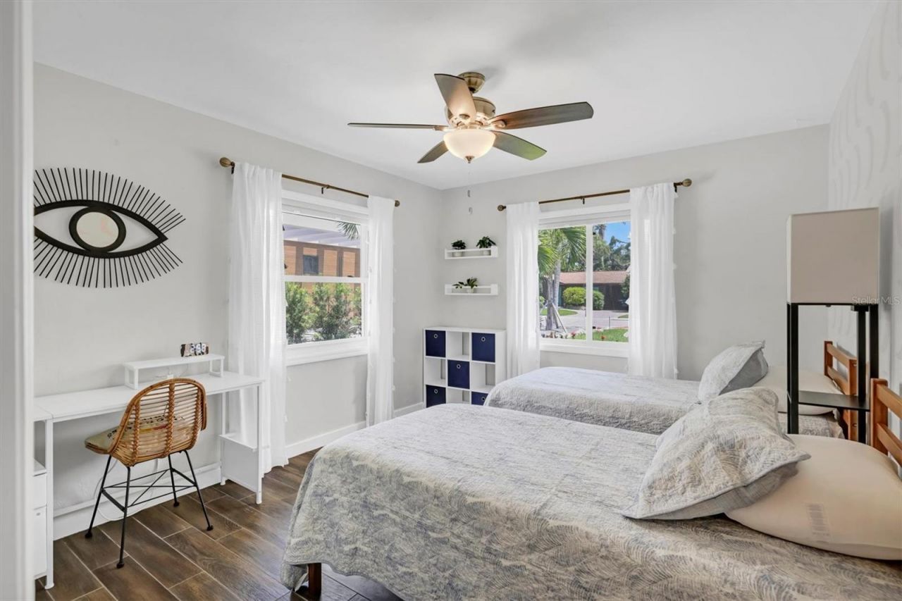 2141 Hyde Park Street, Sarasota, FL 34239 Photo