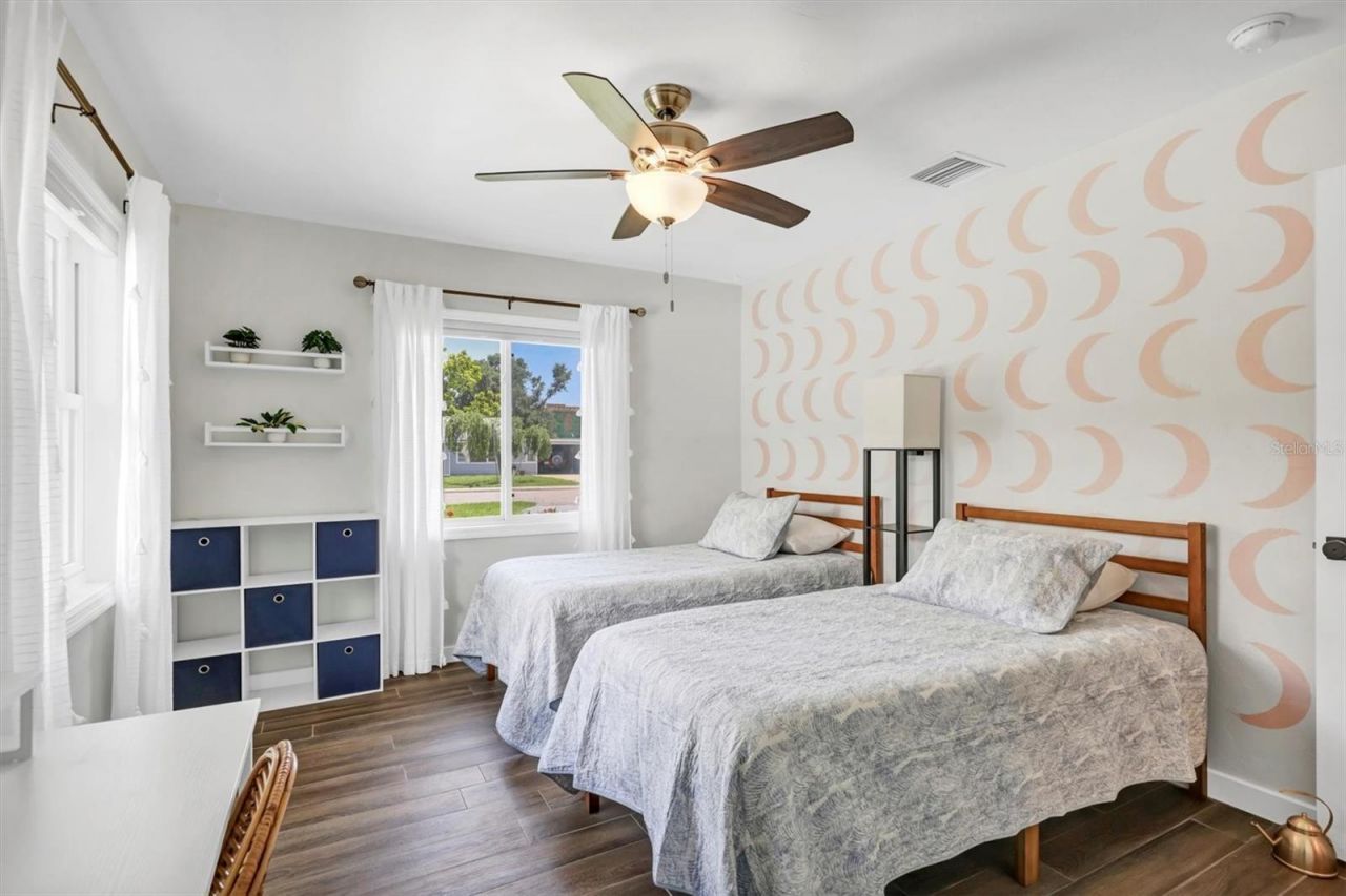 2141 Hyde Park Street, Sarasota, FL 34239 Photo