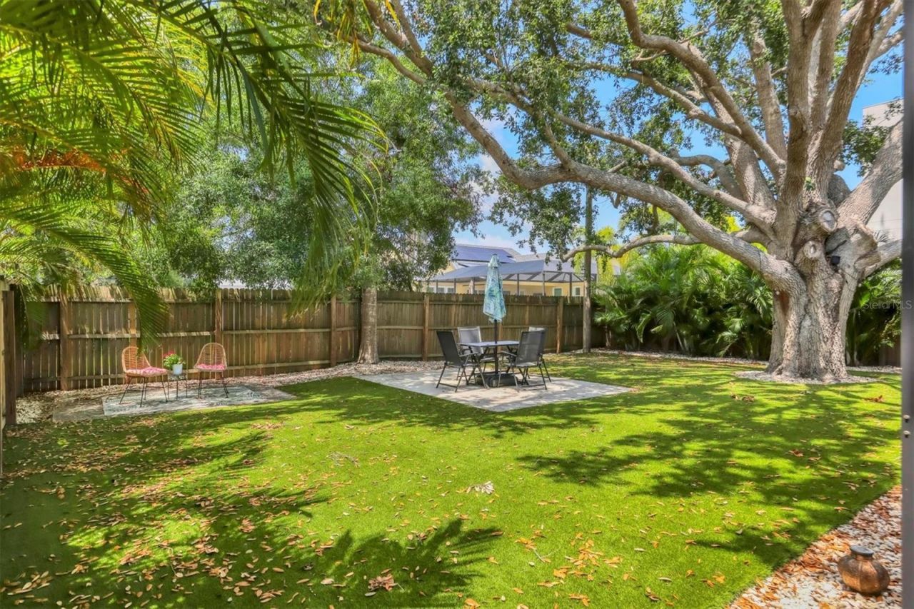 2141 Hyde Park Street, Sarasota, FL 34239 Photo