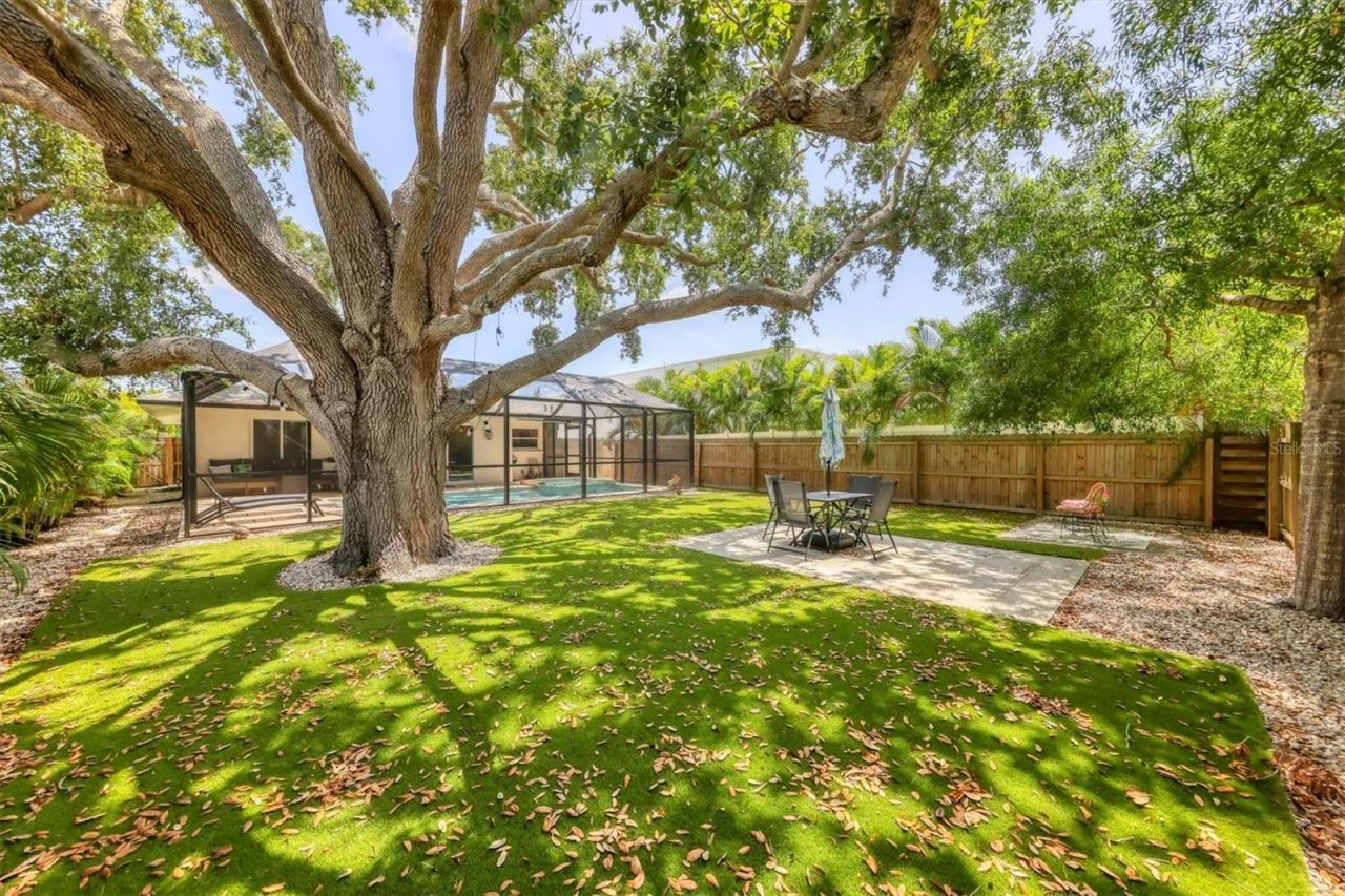 2141 Hyde Park Street, Sarasota, FL 34239 Photo