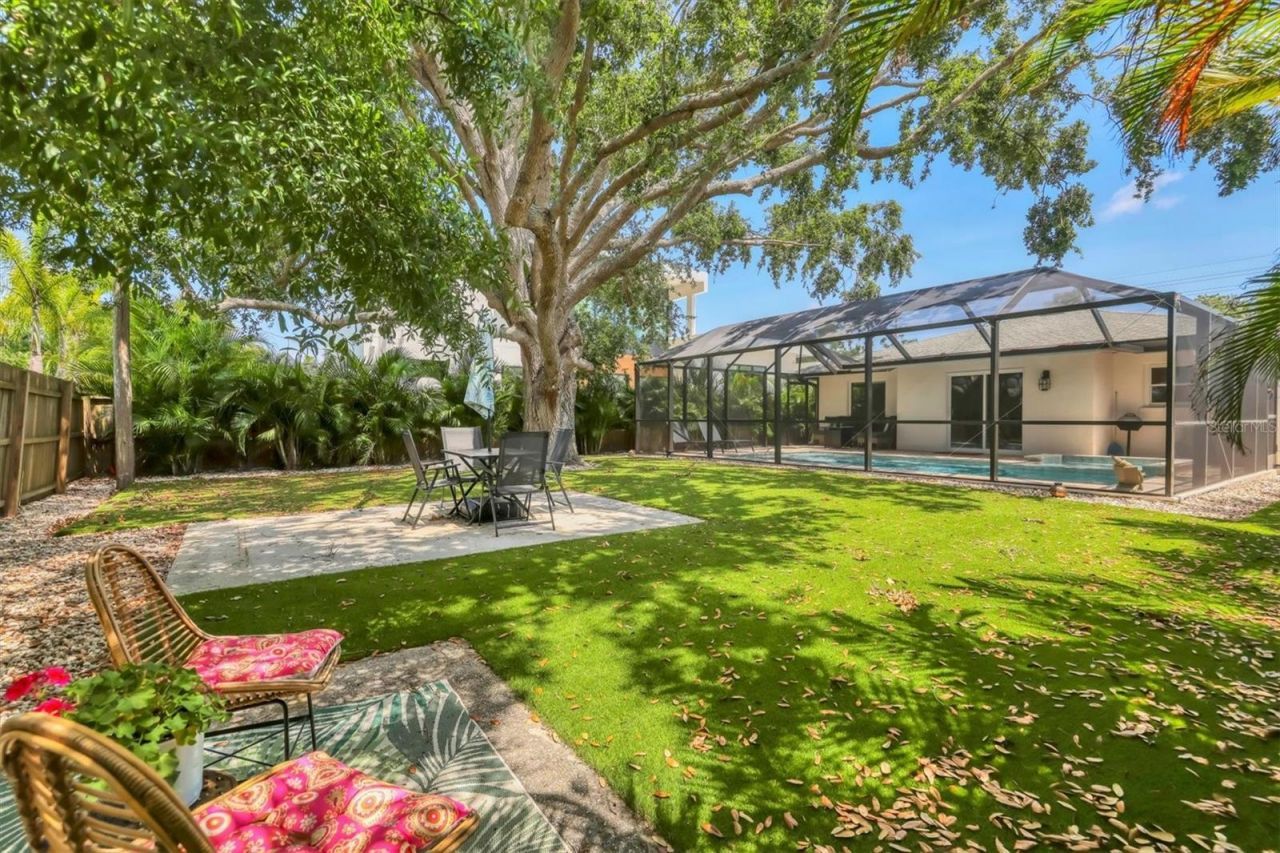 2141 Hyde Park Street, Sarasota, FL 34239 Photo