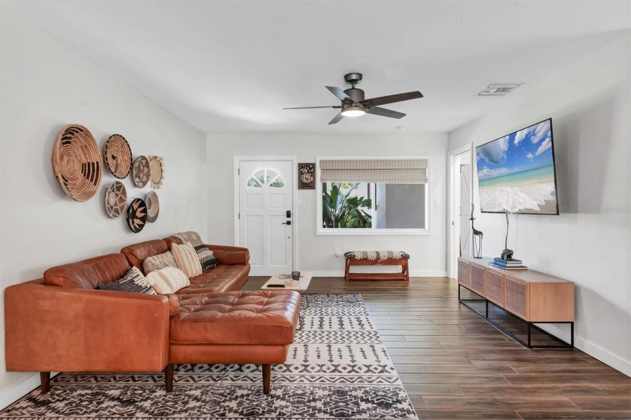 2141 Hyde Park Street, Sarasota, FL 34239 Photo