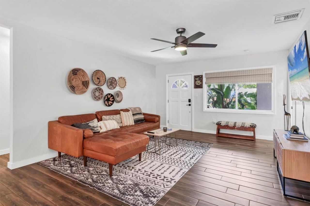 2141 Hyde Park Street, Sarasota, FL 34239 Photo