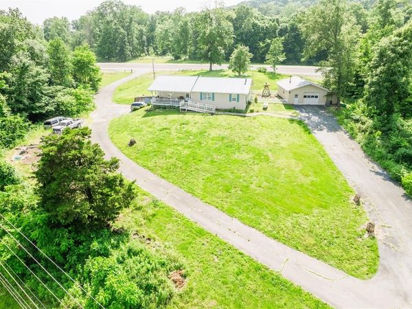 707 S Chalybeate Road, Smiths Grove, KY 42171