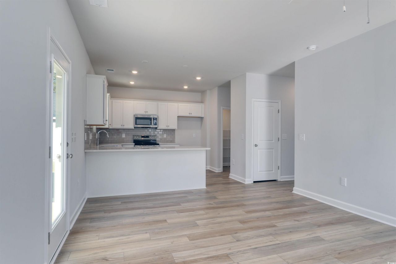 412 Meadow Sweet Pl Photo 7