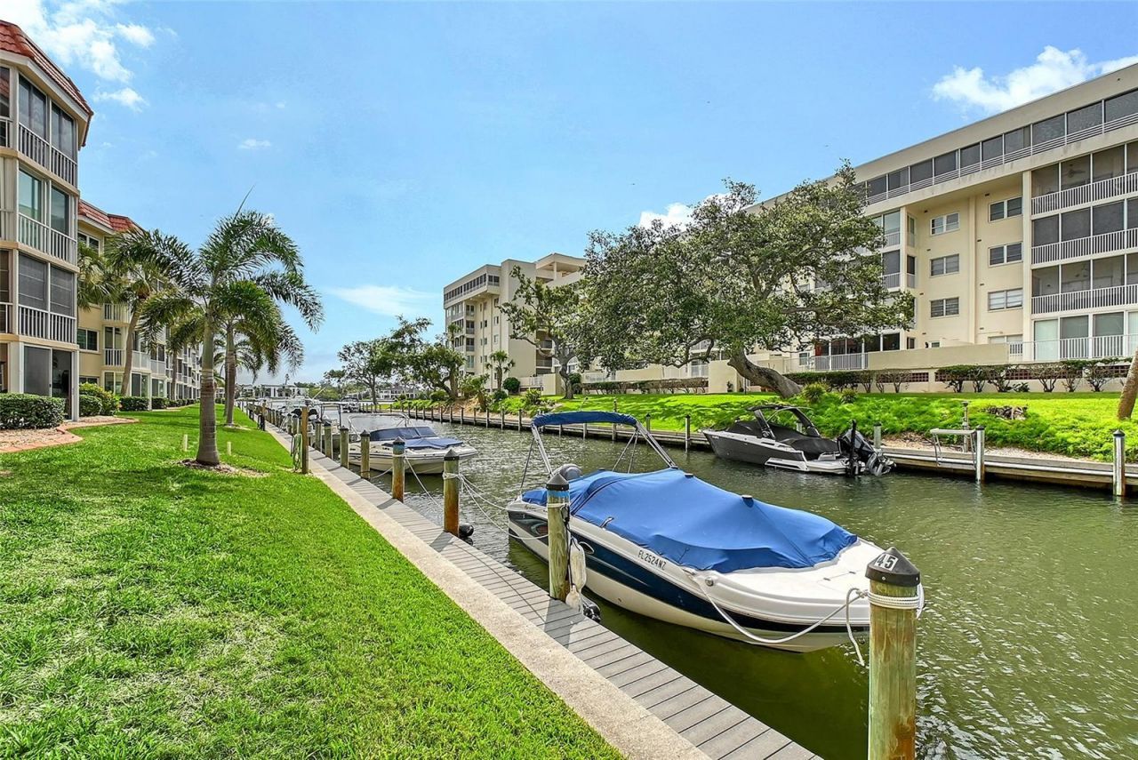 1300 N Portofino Drive, Unit 103, Sarasota, FL 34242 Photo