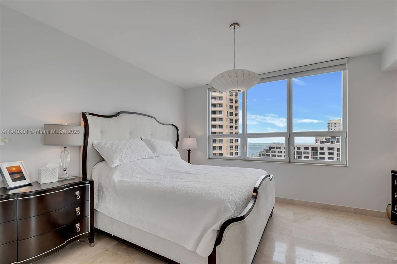 848 Brickell Key Dr, Unit 1803, Miami, FL 33131 Photo