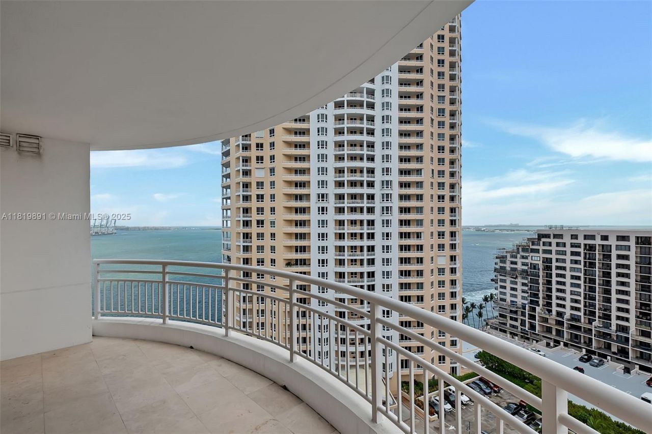 848 Brickell Key Dr, Unit 1803, Miami, FL 33131 Photo