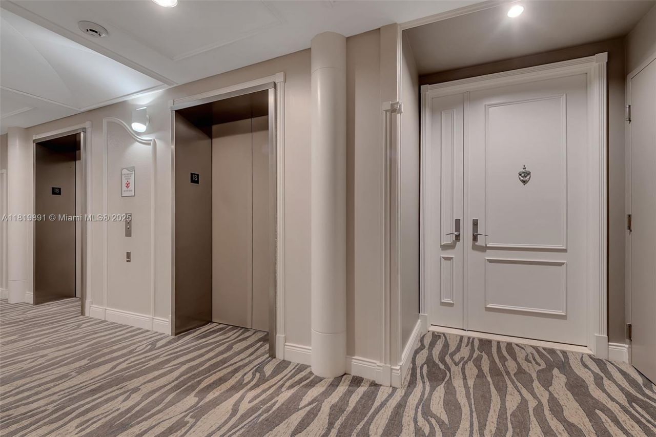 848 Brickell Key Dr, Unit 1803, Miami, FL 33131 Photo