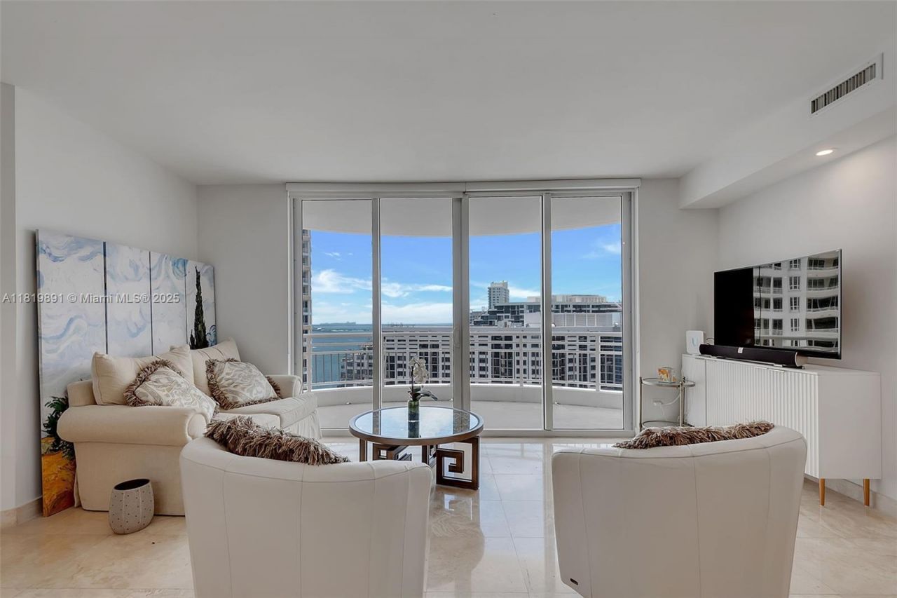 848 Brickell Key Dr, Unit 1803, Miami, FL 33131 Photo