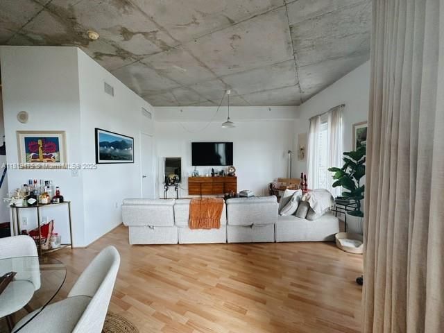 10 SW South River Dr, Unit 1606, Miami, FL 33130 Photo