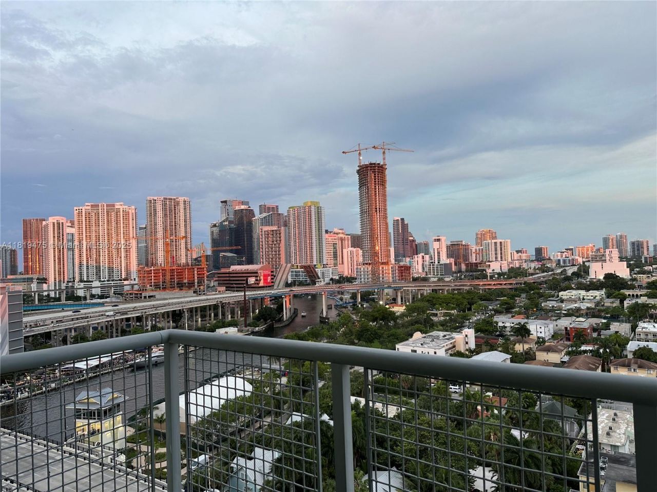 10 SW South River Dr, Unit 1606, Miami, FL 33130 Photo