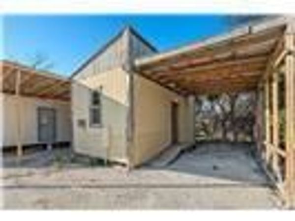 122 private road 1800A, Clifton, TX 76634