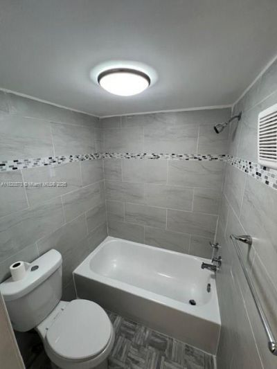295 NW 72nd Ave, Unit 412, Miami, FL 33126 Photo